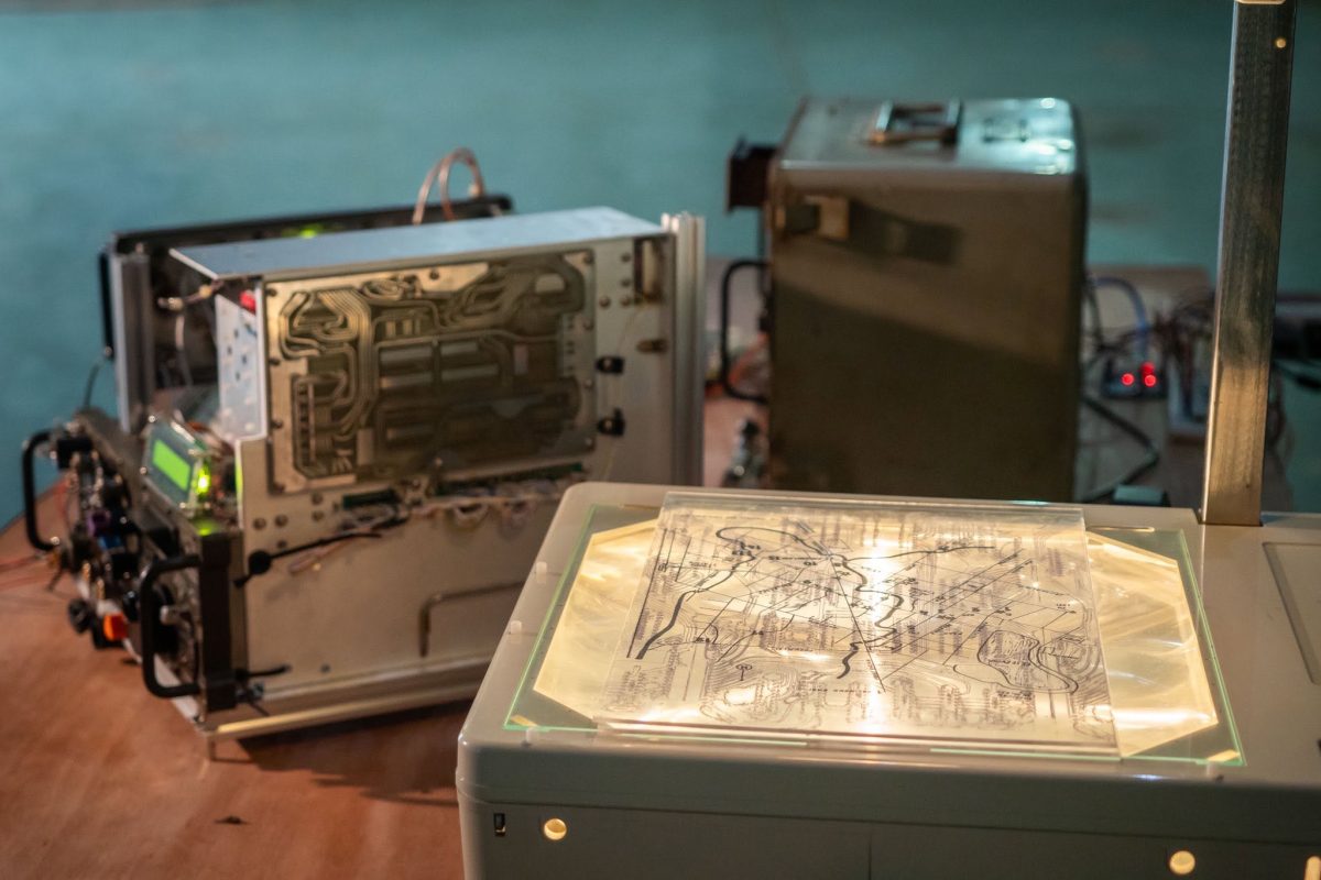 THE BOX equipment and an image of the site